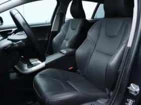 Volvo V60 (2018) thumbnail 10