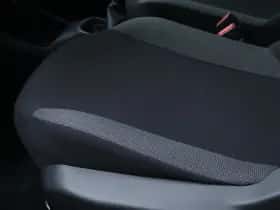 Toyota Aygo (2017) thumbnail 11