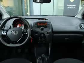 Toyota Aygo (2017) thumbnail 14