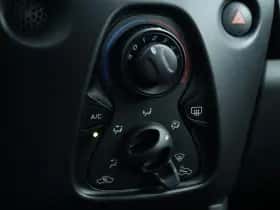 Toyota Aygo (2017) thumbnail 19
