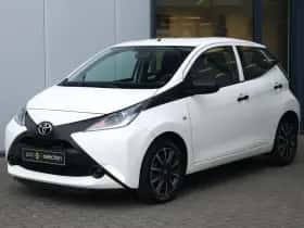 Toyota Aygo (2017) thumbnail 8
