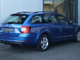 Škoda Octavia (2019) thumbnail 7