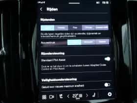 Volvo XC60 (2024) thumbnail 36