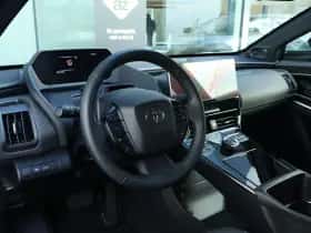 Toyota bZ4X (2023) thumbnail 18