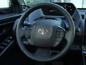 Toyota bZ4X (2023) thumbnail 33
