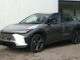 Toyota bZ4X (2023) thumbnail 7
