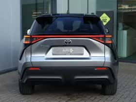 Toyota bZ4X (2023) thumbnail 10