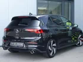 Volkswagen Golf (2021) thumbnail 2