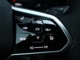 Volkswagen Golf (2021) thumbnail 16