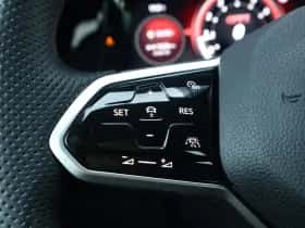 Volkswagen Golf (2021) thumbnail 17