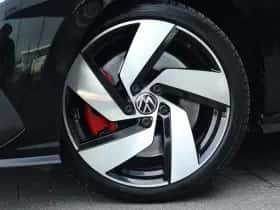 Volkswagen Golf (2021) thumbnail 6