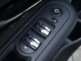 MINI Clubman (2022) thumbnail 32