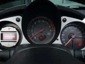Nissan 370Z (2011) thumbnail 23