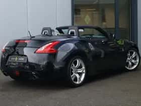Nissan 370Z (2011) thumbnail 7