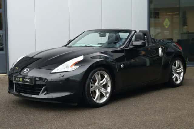 Nissan 370Z (2011) thumbnail 6