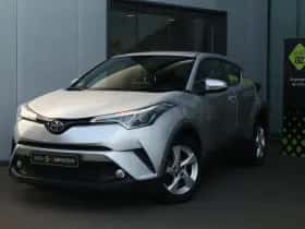 Toyota C-HR (2017) thumbnail 26