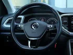 Volkswagen T-Roc (2021) thumbnail 15