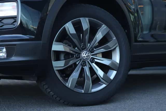 Volkswagen T-Roc (2021) thumbnail 4