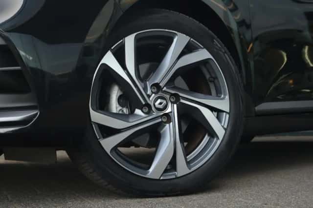 Renault Clio (2023) thumbnail 4