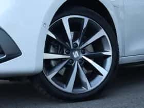 SEAT Leon (2020) thumbnail 4