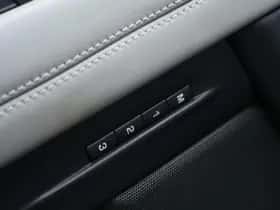 Land Rover Range Rover Evoque (2021) thumbnail 17