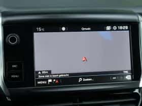 Peugeot 2008 (2019) thumbnail 21