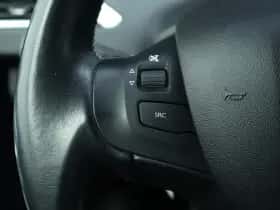 Peugeot 2008 (2019) thumbnail 27