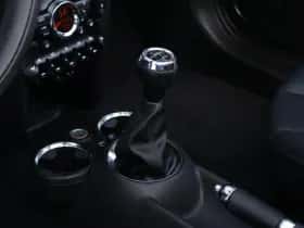 MINI Roadster (2012) thumbnail 24