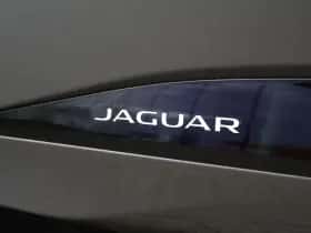 Jaguar I-Pace (2018) thumbnail 40