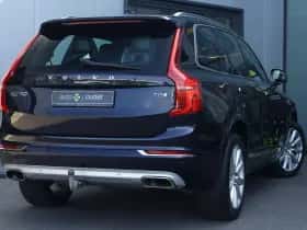 Volvo XC90 (2015) thumbnail 2