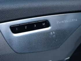 Volvo XC90 (2015) thumbnail 18