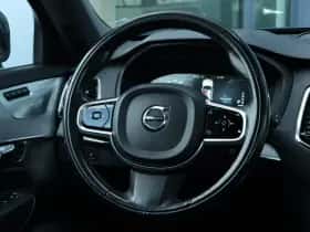 Volvo XC90 (2015) thumbnail 36