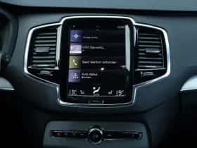Volvo XC90 (2015) thumbnail 37