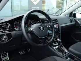 Volkswagen Golf (2018) thumbnail 30