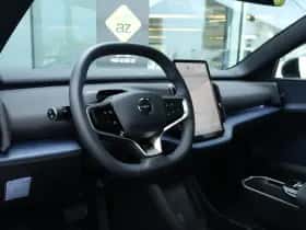 Volvo EX30 (2024) thumbnail 11