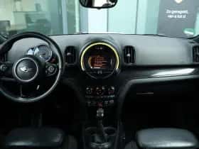 MINI Countryman (2017) thumbnail 9