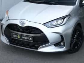 Toyota Yaris (2023) thumbnail 3