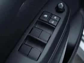 Toyota Yaris (2023) thumbnail 36