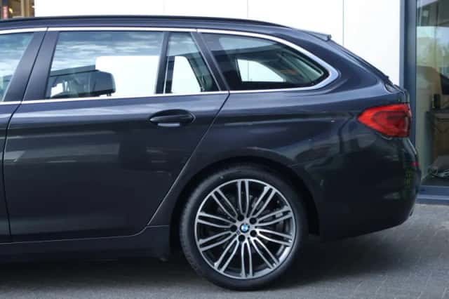 BMW 5-Serie (2017) thumbnail 5