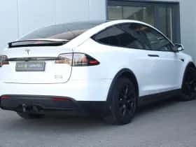 Tesla Model X (2022) thumbnail 12