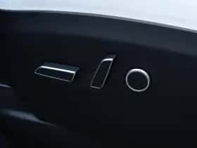 Tesla Model X (2022) thumbnail 16