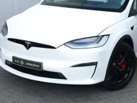 Tesla Model X (2022) thumbnail 3