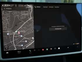 Tesla Model X (2022) thumbnail 25