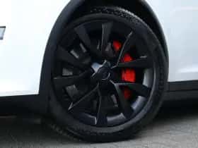 Tesla Model X (2022) thumbnail 4