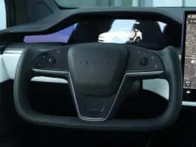 Tesla Model X (2022) thumbnail 37