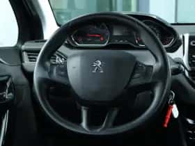 Peugeot 208 (2014) thumbnail 17
