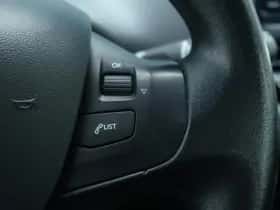 Peugeot 208 (2014) thumbnail 19