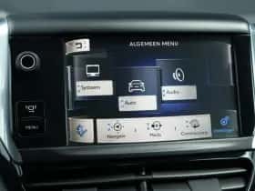 Peugeot 208 (2014) thumbnail 25