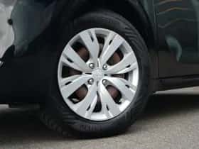 Peugeot 208 (2014) thumbnail 4