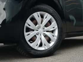 Peugeot 208 (2014) thumbnail 4